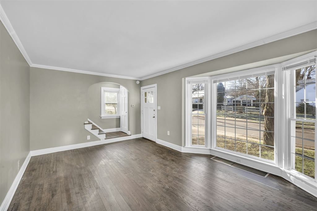 Empty dining room before staging